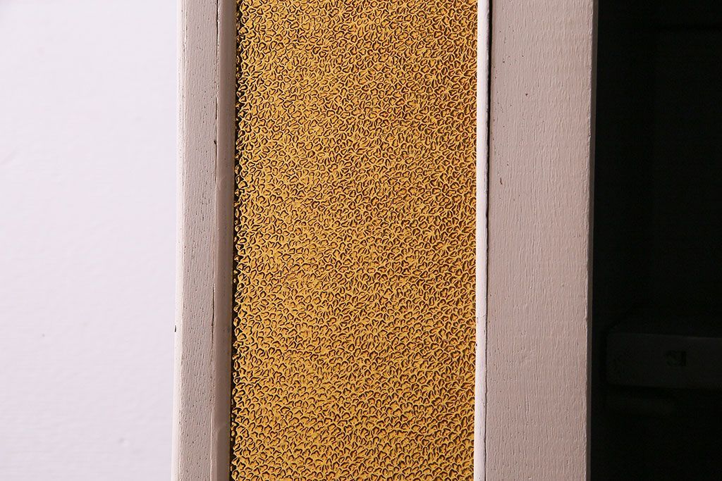 ペイント家具　当時物色ガラス入り!　シックな色味がお洒落な大振りのブックケース(本箱、キャビネット、収納棚)(R-030323)