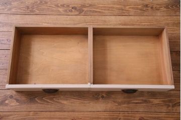 ペイント家具　当時物色ガラス入り!　シックな色味がお洒落な大振りのブックケース(本箱、キャビネット、収納棚)(R-030323)