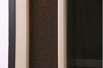 ペイント家具　当時物色ガラス入り!　シックな色味がお洒落な大振りのブックケース(本箱、キャビネット、収納棚)(R-030323)