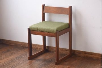 北欧テイスト家具　チーク材　シンプルなビンテージチェア(ダイニングチェア、イス、椅子)(1)(R-030326)