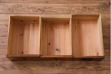 アンティーク家具　和製アンティーク　リメイク　桜丸金具　栗材の深い色合いが魅力的な米沢箪笥ローボード(ローチェスト、引き出し)(R-030331)