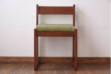 北欧テイスト家具　チーク材　シンプルなビンテージチェア(ダイニングチェア、イス)(2)(R-030333)