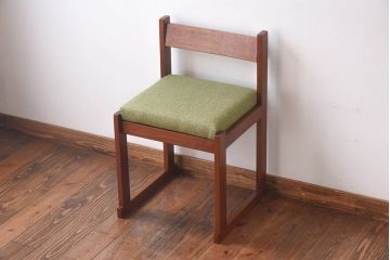 北欧テイスト家具　チーク材　シンプルなビンテージチェア(ダイニングチェア、イス)(2)(R-030333)