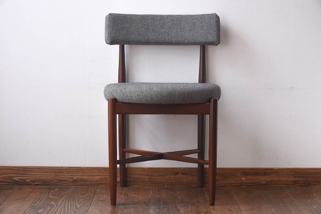 アンティーク家具　G-PLAN(ジープラン)　Fresco(フレスコ)　落ち着いた印象のサーキュラーチェア(ダイニングチェア、椅子)(4)(R-030338)