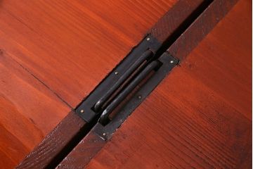 美品　前面ケヤキ共縁仕上げ　漆塗りが美しい重ね箪笥(衣装箪笥、衣裳箪笥)(R-030339)