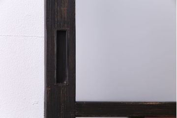 ペイント家具　当時物の色ガラスがアクセントになったガラス戸(引き戸、建具)