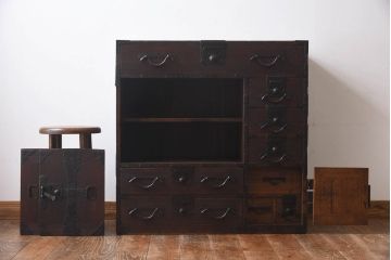 アンティーク家具　和製アンティーク　隠し付き　古い桐材の質感が魅力的な関東帳場箪笥(時代箪笥、和タンス、桐箪笥、桐たんす)(R-030344)