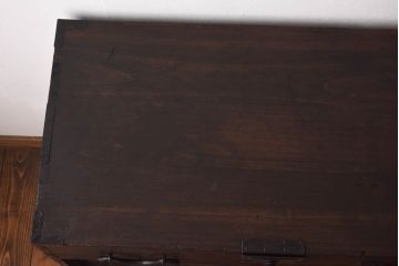 アンティーク家具　和製アンティーク　隠し付き　古い桐材の質感が魅力的な関東帳場箪笥(時代箪笥、和タンス、桐箪笥、桐たんす)(R-030344)