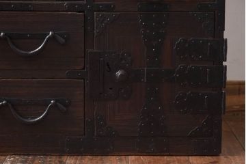 アンティーク家具　和製アンティーク　隠し付き　古い桐材の質感が魅力的な関東帳場箪笥(時代箪笥、和タンス、桐箪笥、桐たんす)(R-030344)