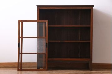 アンティーク家具　大正ロマン　リメイク　花菱模様ガラスがアクセントのキャビネット(戸棚、収納棚)(R-030351)