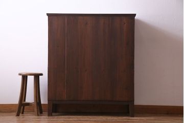 アンティーク家具　大正ロマン　リメイク　花菱模様ガラスがアクセントのキャビネット(戸棚、収納棚)(R-030351)