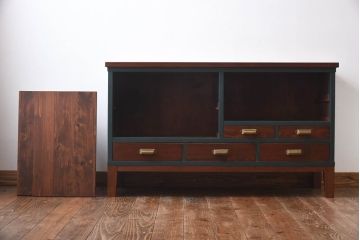 アンティーク家具　和製アンティーク　リメイク　シックでモダンな雰囲気漂うペイントローボード(収納棚、リビングボード)(R-030353)