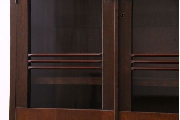 レトロ家具　昭和期　大振りサイズ　レトロモダンなデザインのブックケース(本箱、収納棚)(R-030354)