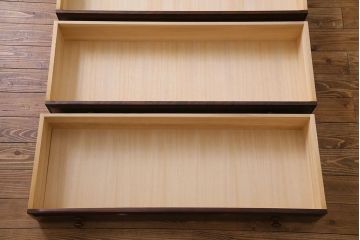 中古　北海道民芸家具　上品な佇まいの2段重ね整理タンス(チェスト、衣装箪笥、引き出し)(R-030355)