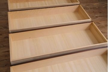 中古　北海道民芸家具　上品な佇まいの2段重ね整理タンス(チェスト、衣装箪笥、引き出し)(R-030355)