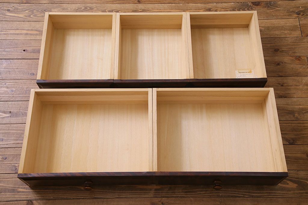 中古　北海道民芸家具　上品な佇まいの2段重ね整理タンス(チェスト、衣装箪笥、引き出し)(R-030355)