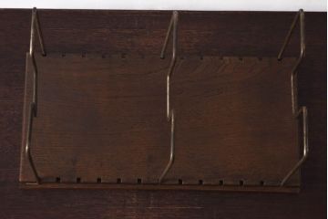 アンティーク雑貨　昭和レトロ　シャビーなアイアンがお洒落な本立て(R-030361)