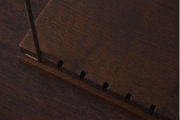 アンティーク雑貨　昭和レトロ　シャビーなアイアンがお洒落な本立て(R-030361)