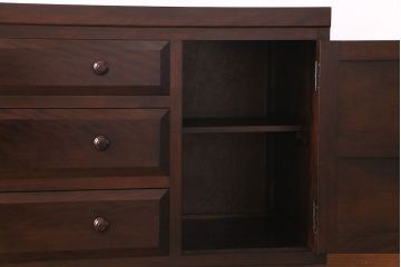 中古　松本民芸家具　リメイク　落ち着いた雰囲気が上品な脚付きローチェスト(引き出し、リビングボード)(R-030368)