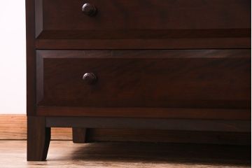 中古　松本民芸家具　リメイク　落ち着いた雰囲気が上品な脚付きローチェスト(引き出し、リビングボード)(R-030368)