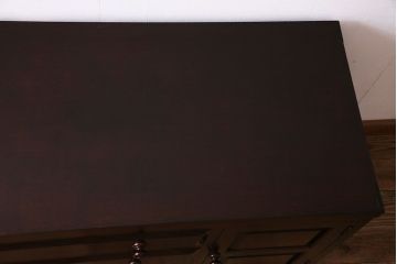 中古　松本民芸家具　リメイク　落ち着いた雰囲気が上品な脚付きローチェスト(引き出し、リビングボード)(R-030368)