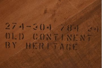 中古　DREXEL HERITAGE(ドレクセルヘリテイジ)　old continent(オールドコンチネント)　高級感漂うサイドテーブル(ランプテーブル)(定価約37万円)(R-030370)