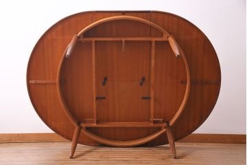 ヴィンテージ家具　北欧ビンテージ　G-PLAN(ジープラン)　お洒落で機能的なエクステンションテーブル(ラウンドテーブル、ダイニングテーブル)(R-030373)