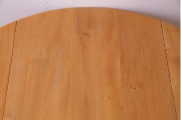 中古美品　ERCOL(アーコール)　スタイリッシュなデザインが目をひくバタフライテーブル(ダイニングテーブル、カフェテーブル)(R-030375)