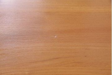 中古美品　ERCOL(アーコール)　スタイリッシュなデザインが目をひくバタフライテーブル(ダイニングテーブル、カフェテーブル)(R-030375)