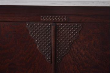 中古　岩谷堂箪笥　特注品　銅色あられ文様の金具が上品な隠し付き観音箪笥(小引き出し)(R-030377)