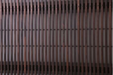 昭和レトロ　板ガラス裏障子留め　細かな桟が繊細な雰囲気漂う格子ガラス戸2枚セット(引き戸、ガラス帯戸)(R-030382)