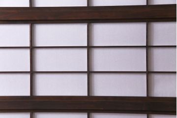 昭和初期　裏障子付き　縦桟が上品でモダンな印象の帯格子戸4枚セット(引き戸、建具)(R-030384)