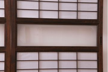 昭和初期　裏障子付き　縦桟が上品でモダンな印象の帯格子戸4枚セット(引き戸、建具)(R-030384)