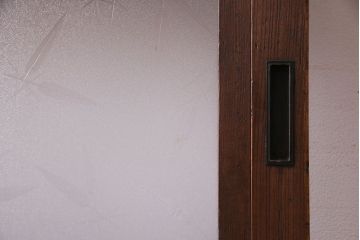 昭和初期　板ガラス裏障子留め　細身の桟と裏ガラスが美しい格子戸(ガラス帯戸、ガラス戸、引き戸、建具)(R-030392)