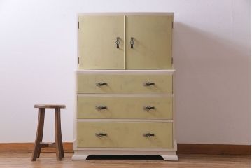 ペイント家具　リボンのような引き手がかわいらしいイギリスアンティークのチェスト(戸棚、キャビネット、引き出し)(R-030393)