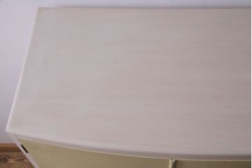 ペイント家具　リボンのような引き手がかわいらしいイギリスアンティークのチェスト(戸棚、キャビネット、引き出し)(R-030393)