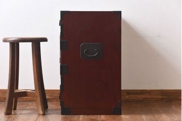 中古　門間箪笥店(門間屋)　仙台箪笥　手打ち牡丹金具　観音開き小箪笥(小引き出し)(R-030396)