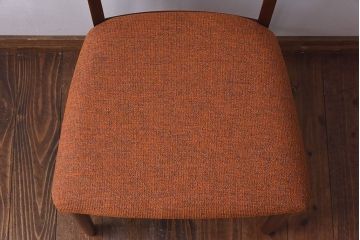 ヴィンテージ家具　北欧ビンテージ　温かな色味が魅力のダイニングチェア(ワークチェア)(2)(R-030404)