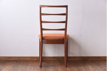 ヴィンテージ家具　北欧ビンテージ　温かな色味が魅力のダイニングチェア(ワークチェア)(2)(R-030404)