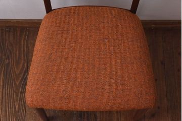 ヴィンテージ家具　北欧ビンテージ　温かな色味が魅力のダイニングチェア(ワークチェア)(R-030406)