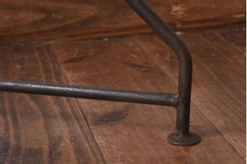 アンティーク家具　パーケットの天板がおしゃれなサイドテーブル(ラウンドテーブル、ガーデンテーブル)(2)(R-030410)