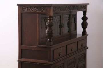 中古　old charm(オールドチャーム) 存在感抜群のカップボード(食器棚、キャビネット)(R-030416)