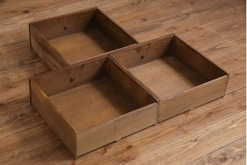 中古　old charm(オールドチャーム) 存在感抜群のカップボード(食器棚、キャビネット)(R-030416)