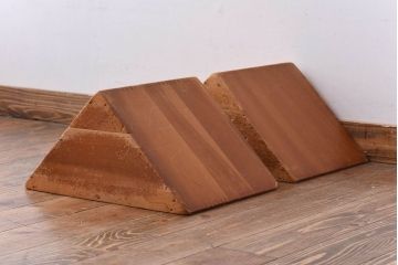 アンティーク雑貨　昭和レトロ　大きな積み木セット【三角形・大/2ヶ組】(飾り台、花台、ディスプレイ雑貨)