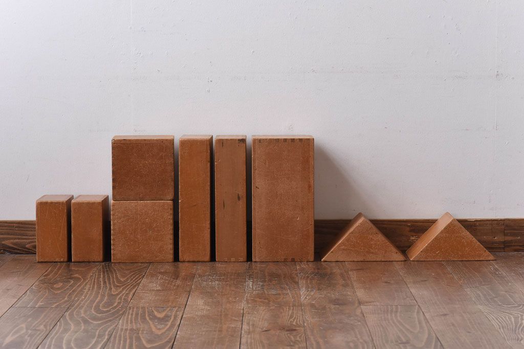 アンティーク雑貨　昭和レトロ　大きな積み木セット【マルチ/9ヶ組】(飾り台、花台、ディスプレイ雑貨)