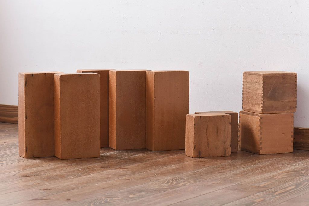 アンティーク雑貨　昭和レトロ　昭和レトロ　大きな積み木セット【四角形/9ヶ組】(飾り台、花台、ディスプレイ雑貨)