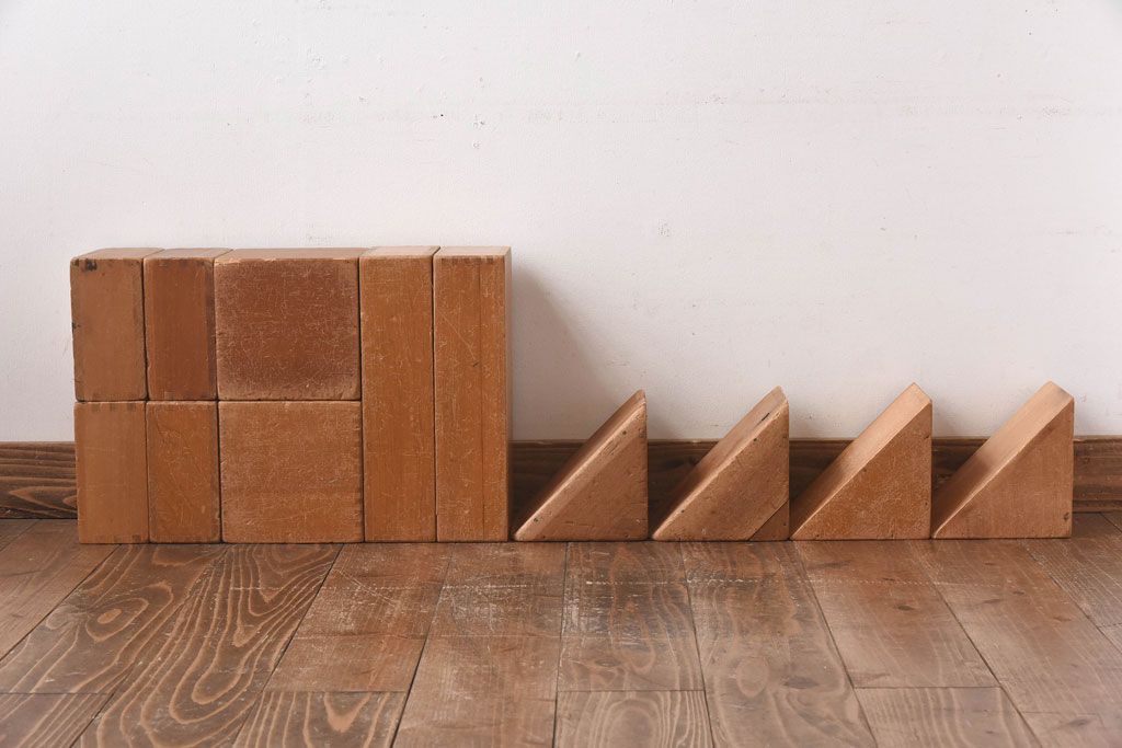 アンティーク雑貨　昭和レトロ　大きな積み木セット【マルチ/12ヶ組】(飾り台、花台、ディスプレイ雑貨)