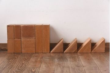 アンティーク雑貨　昭和レトロ　大きな積み木セット【マルチ/12ヶ組】(飾り台、花台、ディスプレイ雑貨)