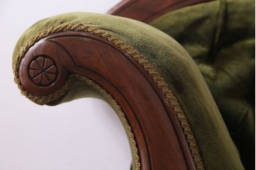 アンティーク家具　イギリスアンティーク　クラシカルなキャスター付きシェーズロングソファ(カウチソファ、長椅子)