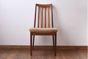 北欧家具　G-PLAN(ジープラン)　チーク材の温もり溢れるビンテージダイニングチェア(椅子)(R-030433)